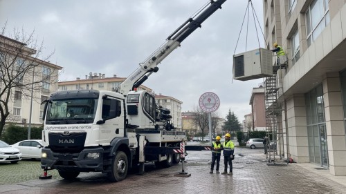 Muhsin Yazıcıoğlu Kültür Merkezi Çevresi Vinç Kiralama