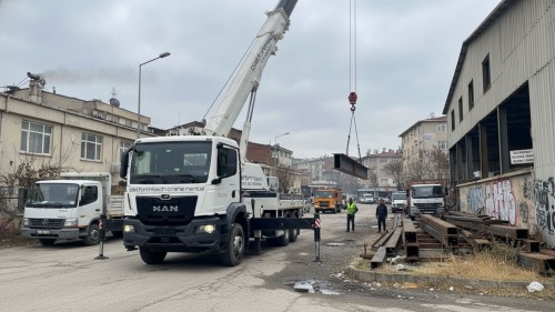Sultanbeyli Küçük Sanayi Sitesi Vinç Kiralama